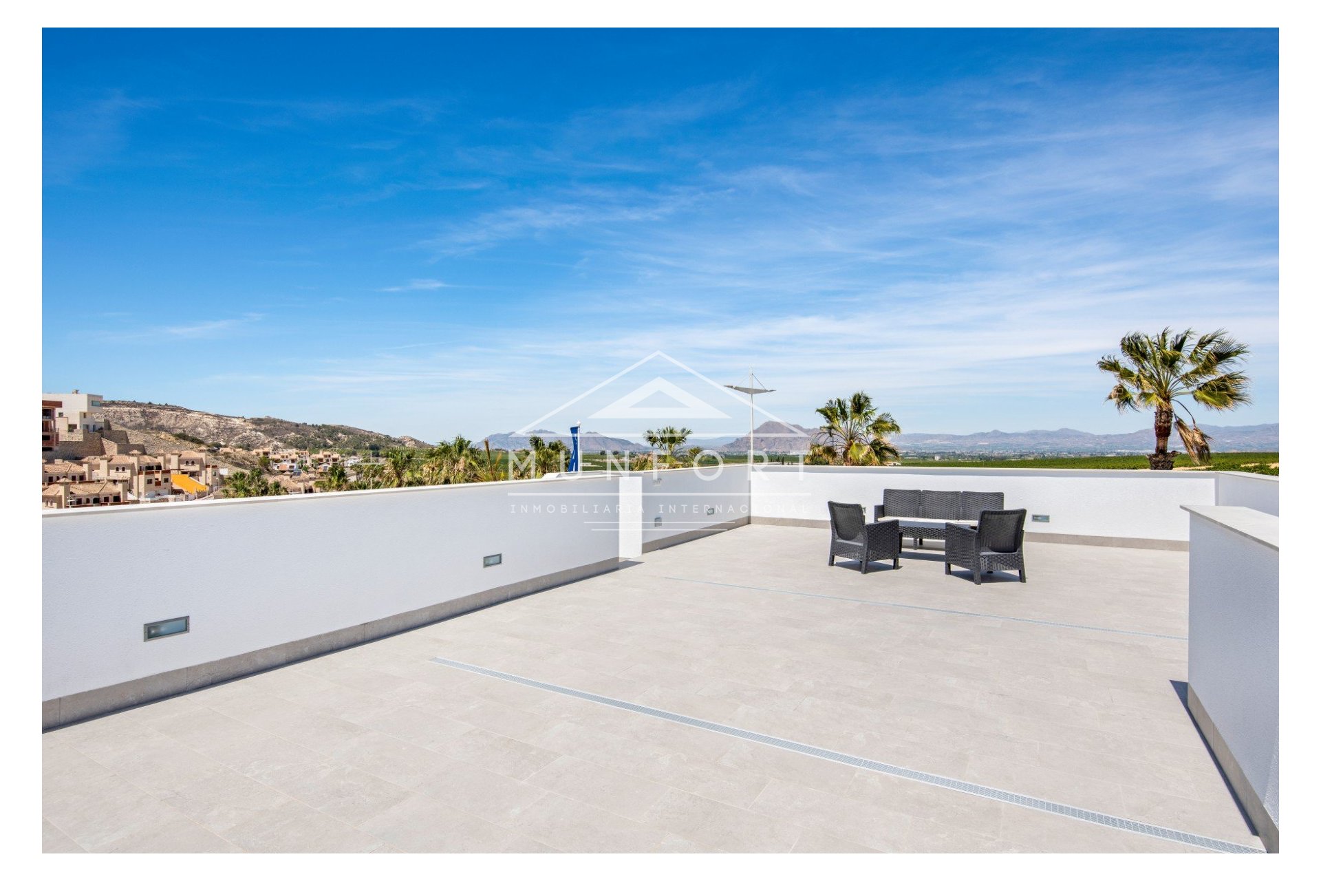 Resale - Villas -
Algorfa