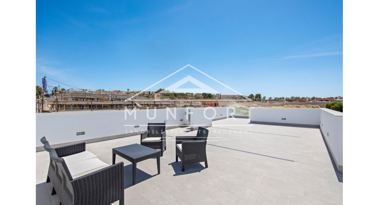 Resale - Villas -
Algorfa