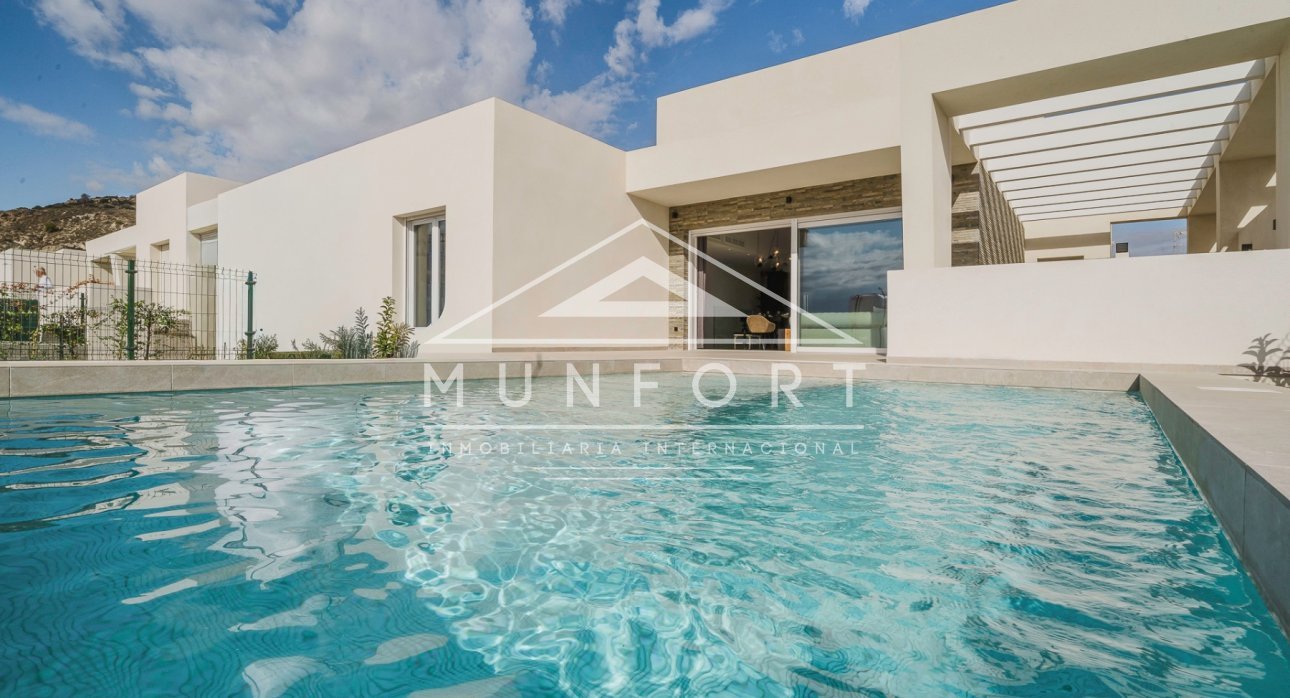 Resale - Villas -
Algorfa