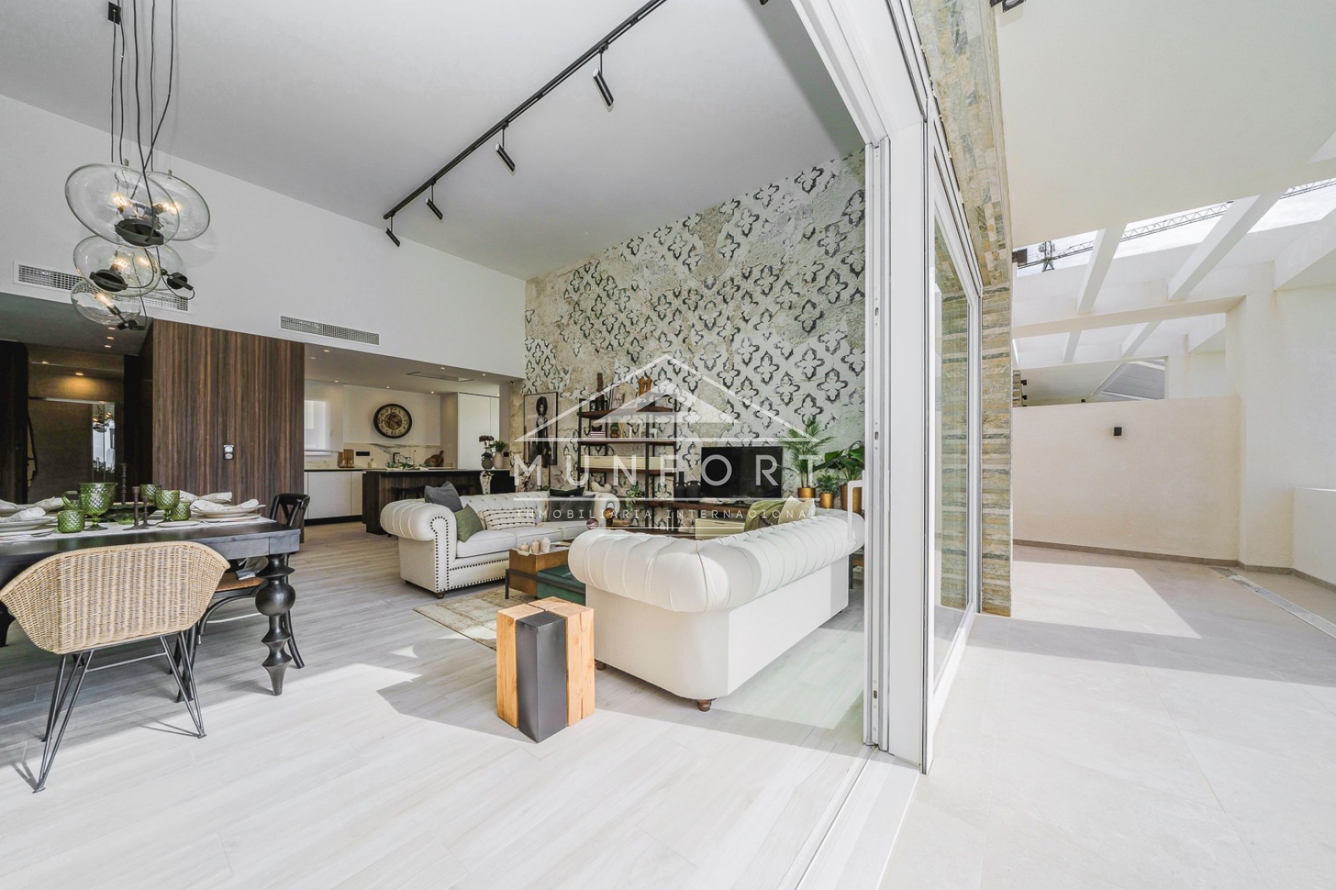 Resale - Villas -
Algorfa