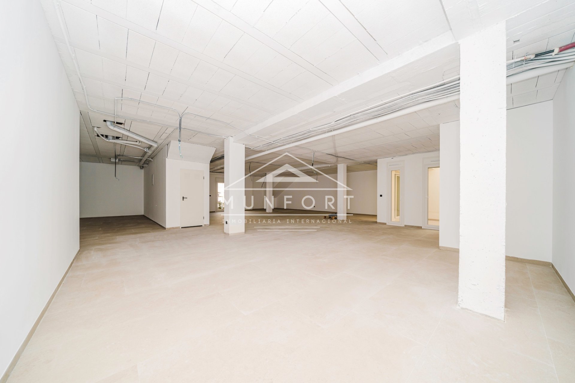 Resale - Villas -
Algorfa