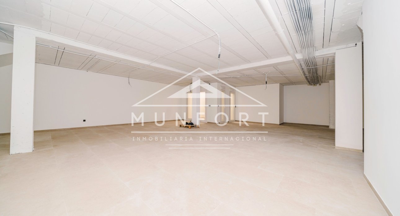 Resale - Villas -
Algorfa