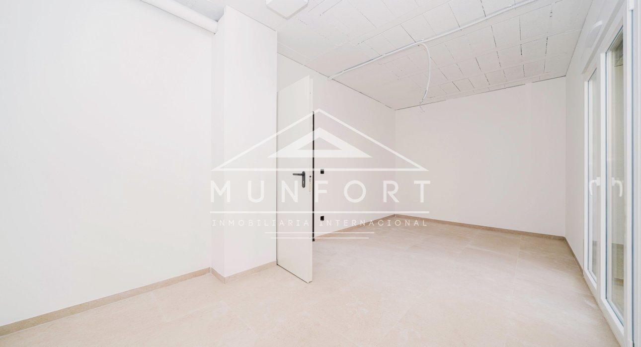 Resale - Villas -
Algorfa