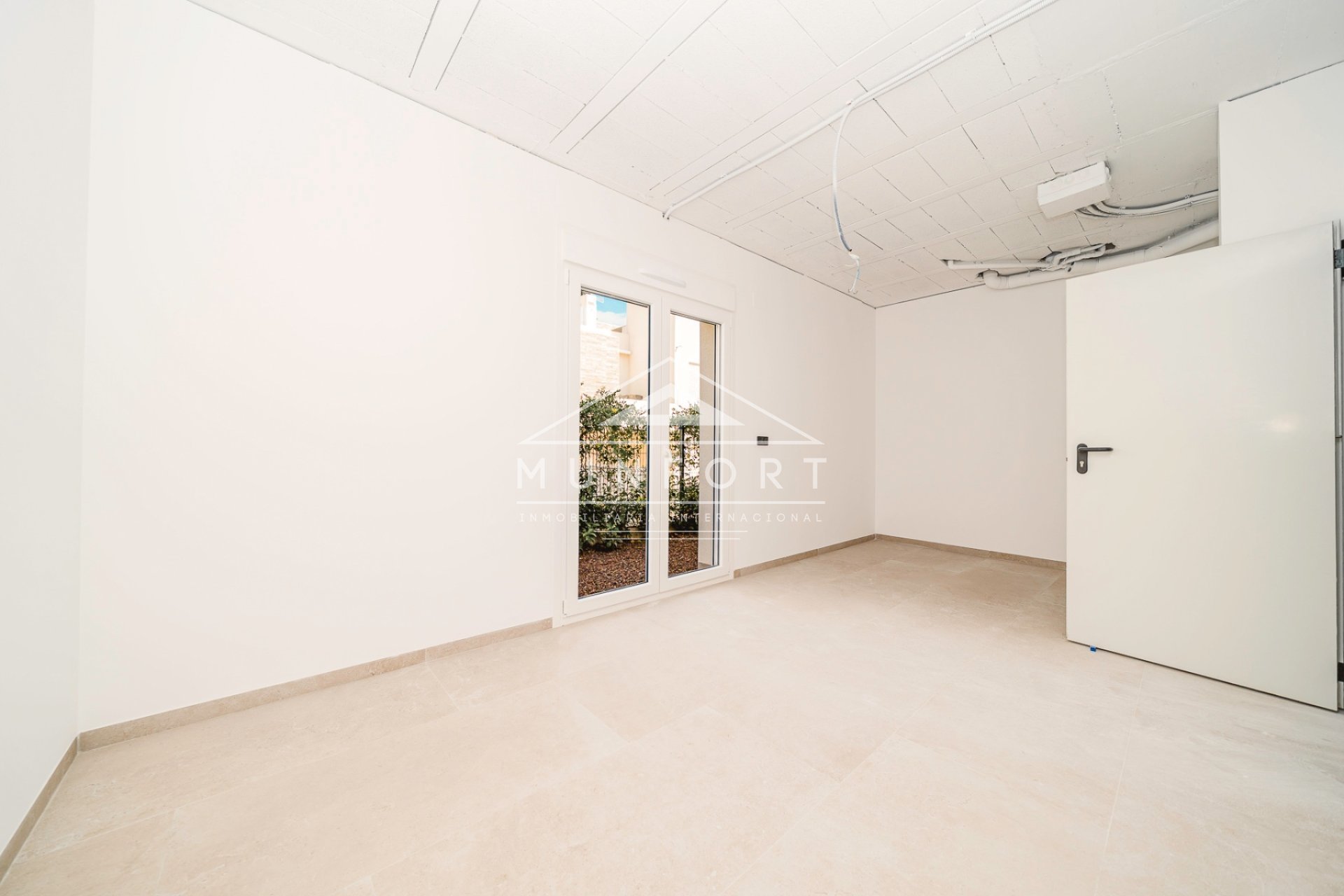 Resale - Villas -
Algorfa