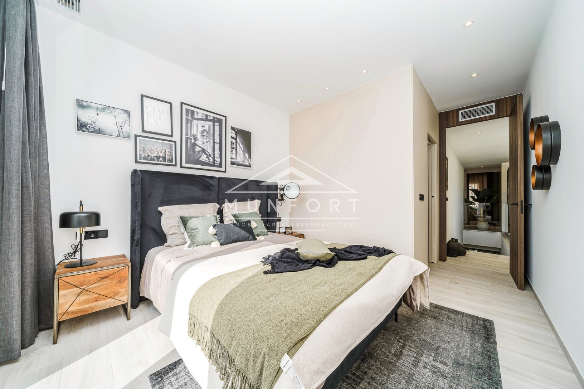 Resale - Villas -
Algorfa