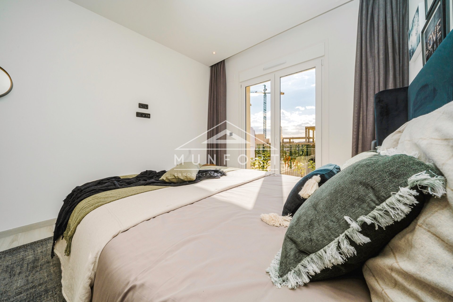 Resale - Villas -
Algorfa