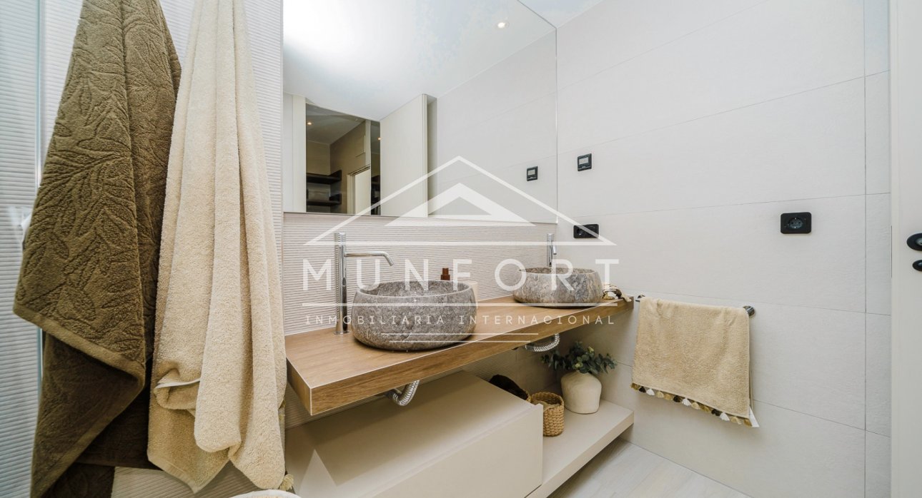 Resale - Villas -
Algorfa