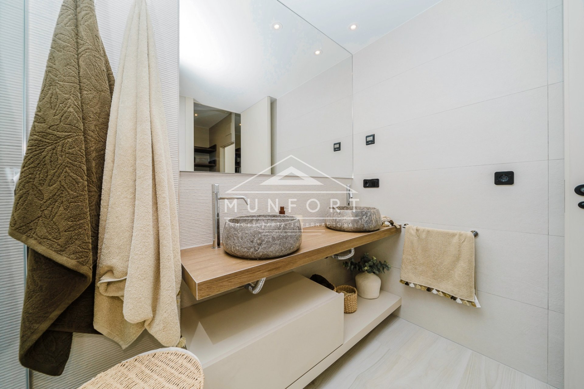 Resale - Villas -
Algorfa