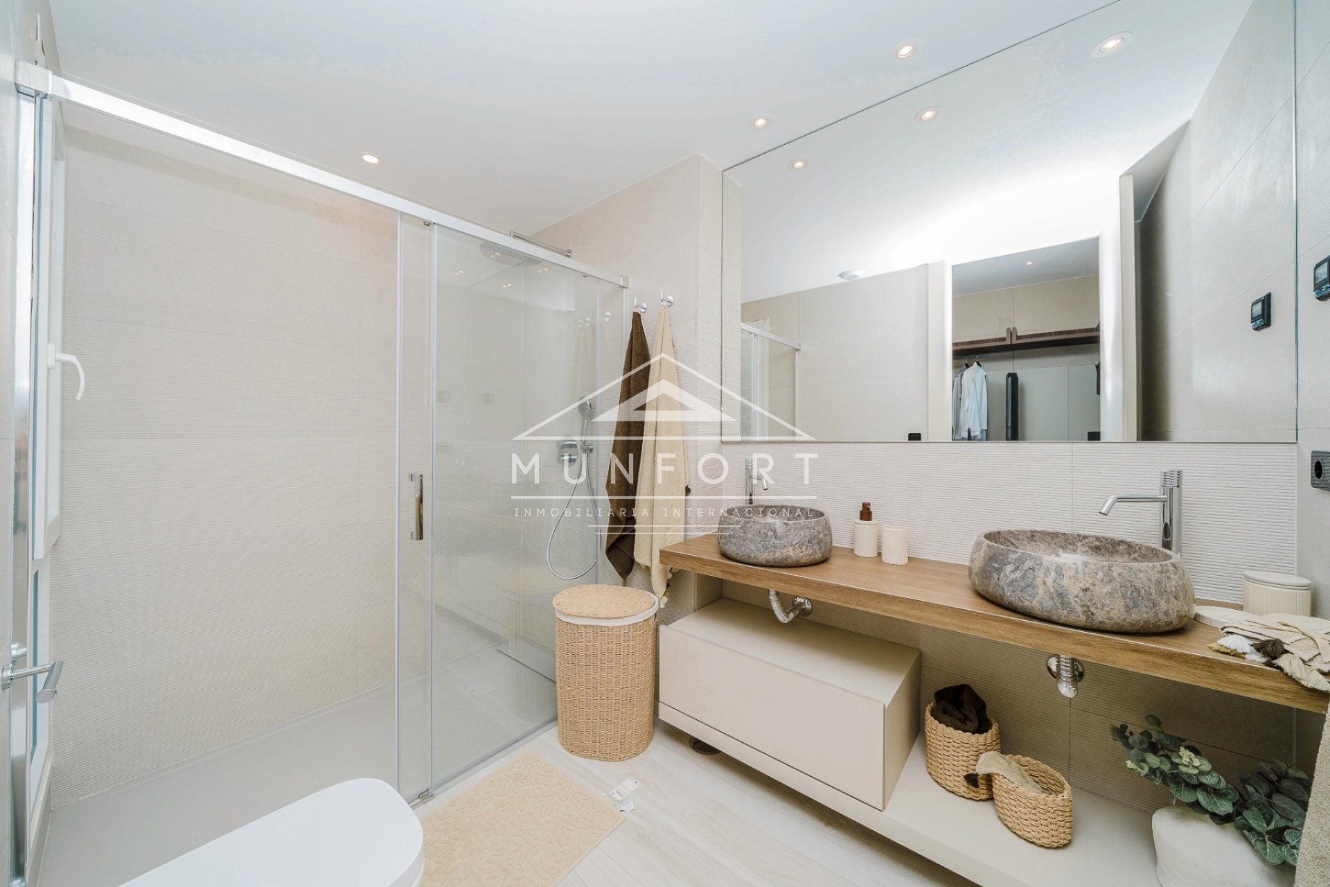 Resale - Villas -
Algorfa