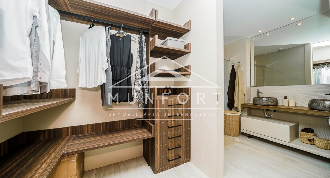 Resale - Villas -
Algorfa