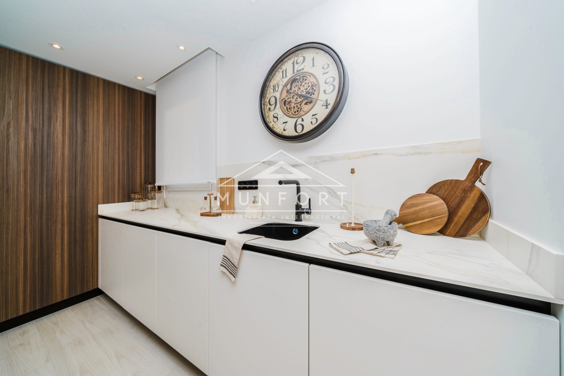 Resale - Villas -
Algorfa