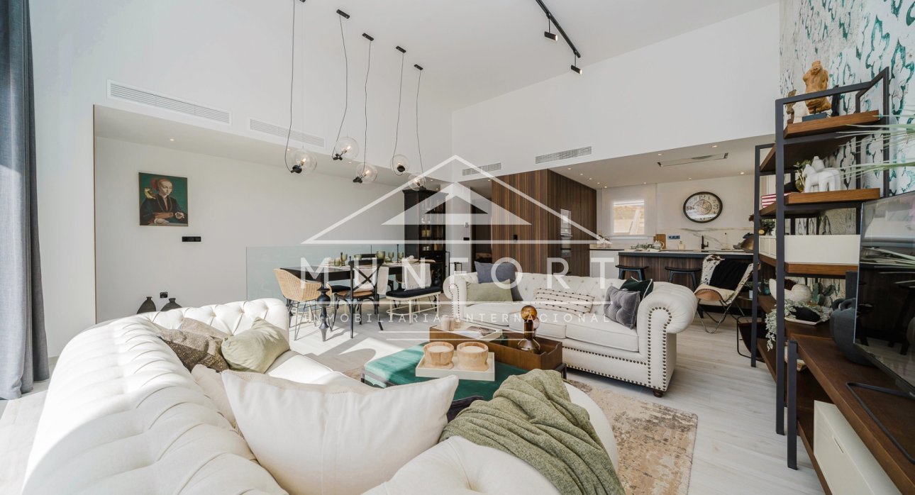 Resale - Villas -
Algorfa