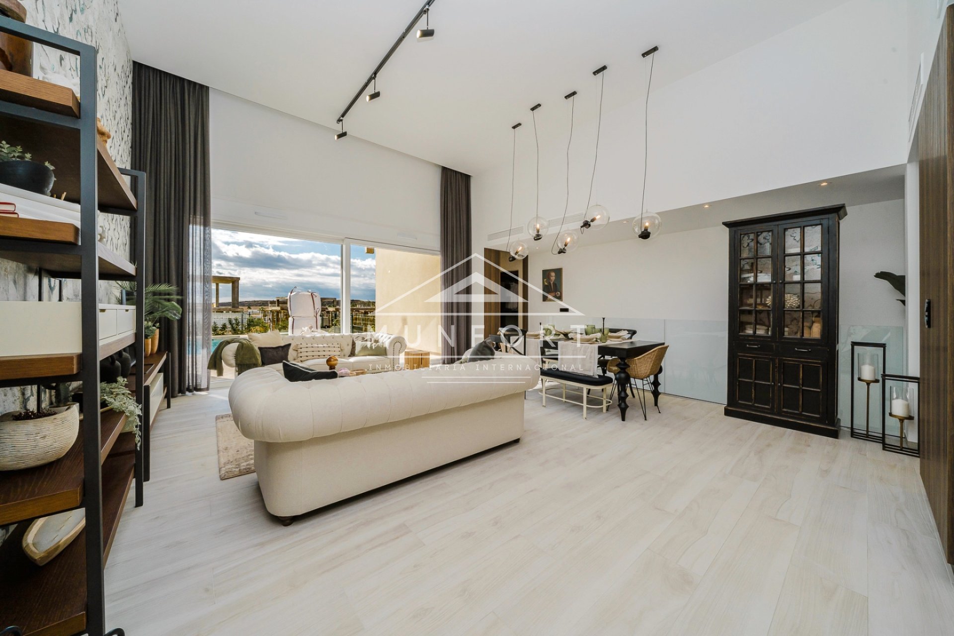 Resale - Villas -
Algorfa