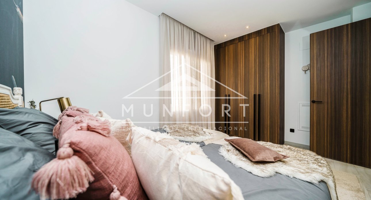 Resale - Villas -
Algorfa