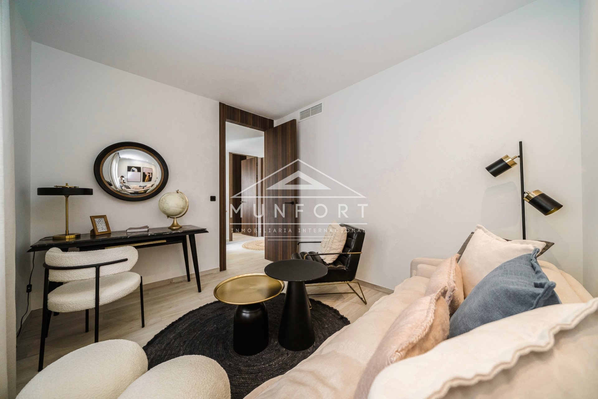 Resale - Villas -
Algorfa