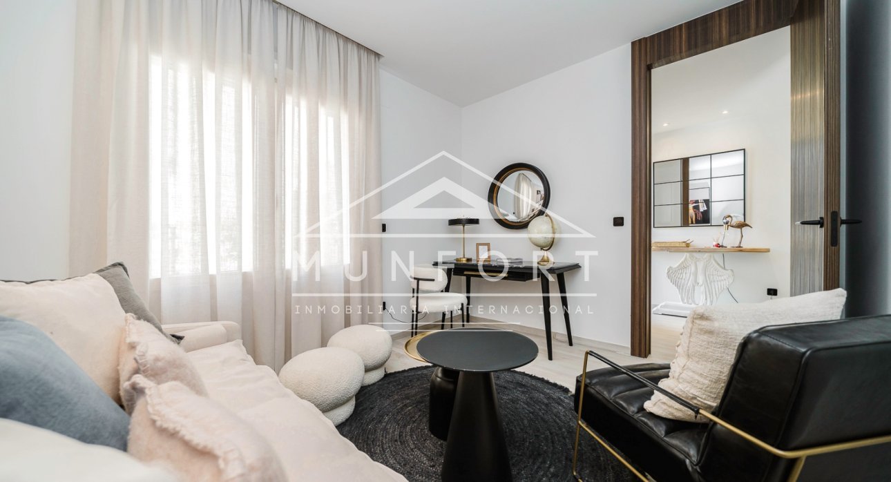 Resale - Villas -
Algorfa