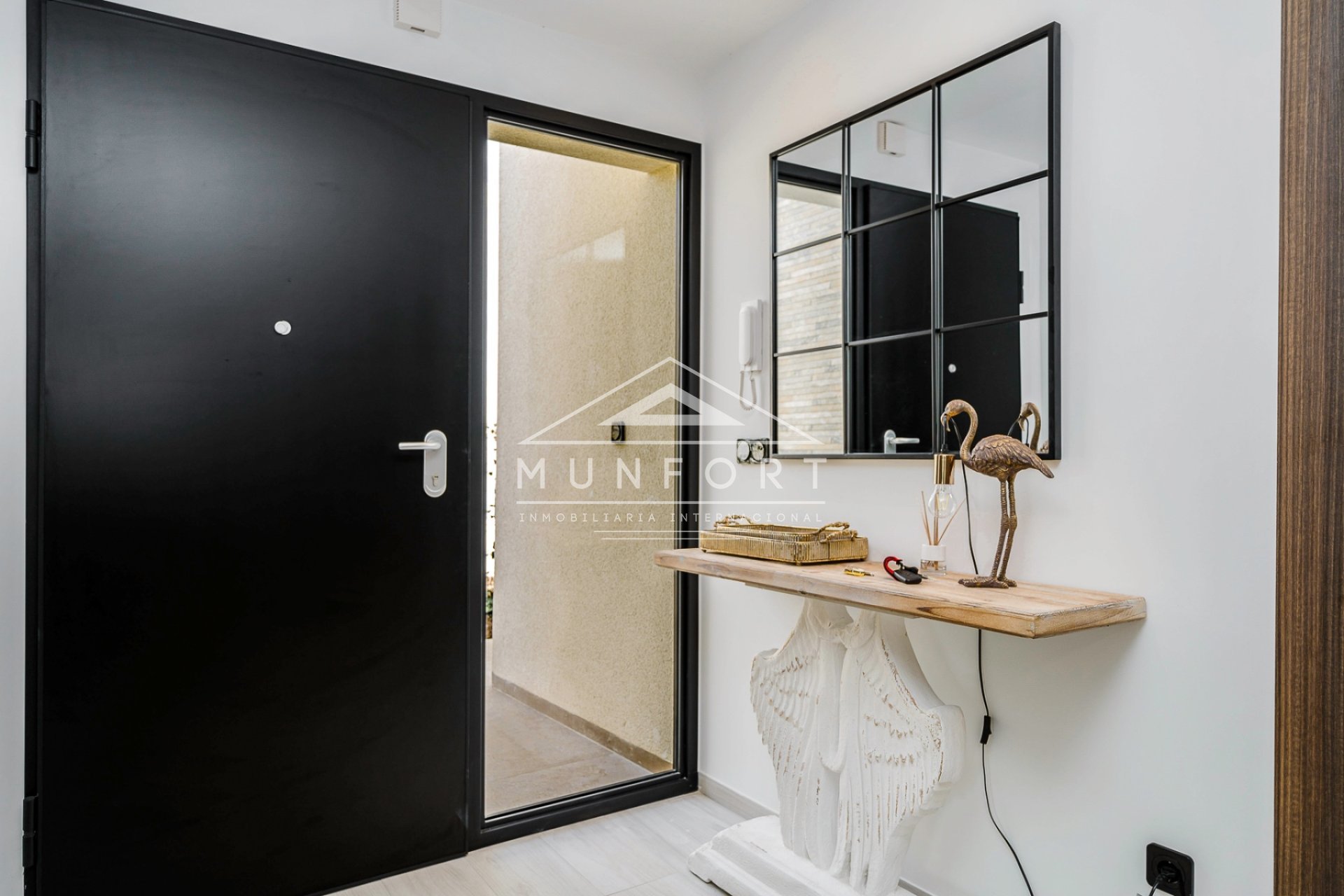 Resale - Villas -
Algorfa