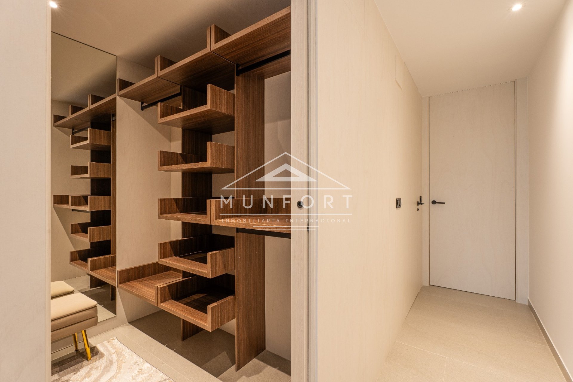 Resale - Villas -
Algorfa