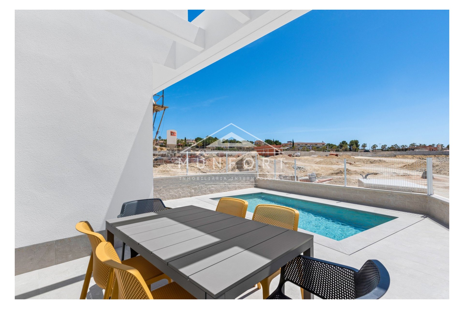 Resale - Villas -
Algorfa