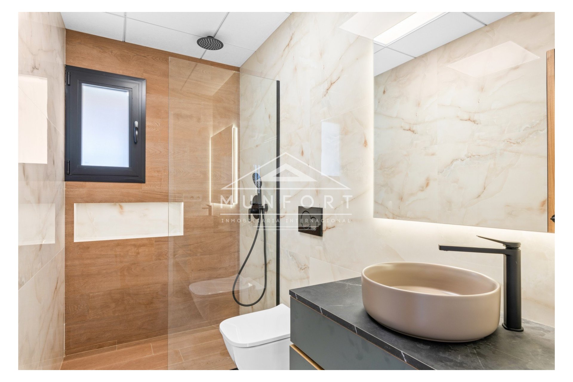 Resale - Villas -
Algorfa