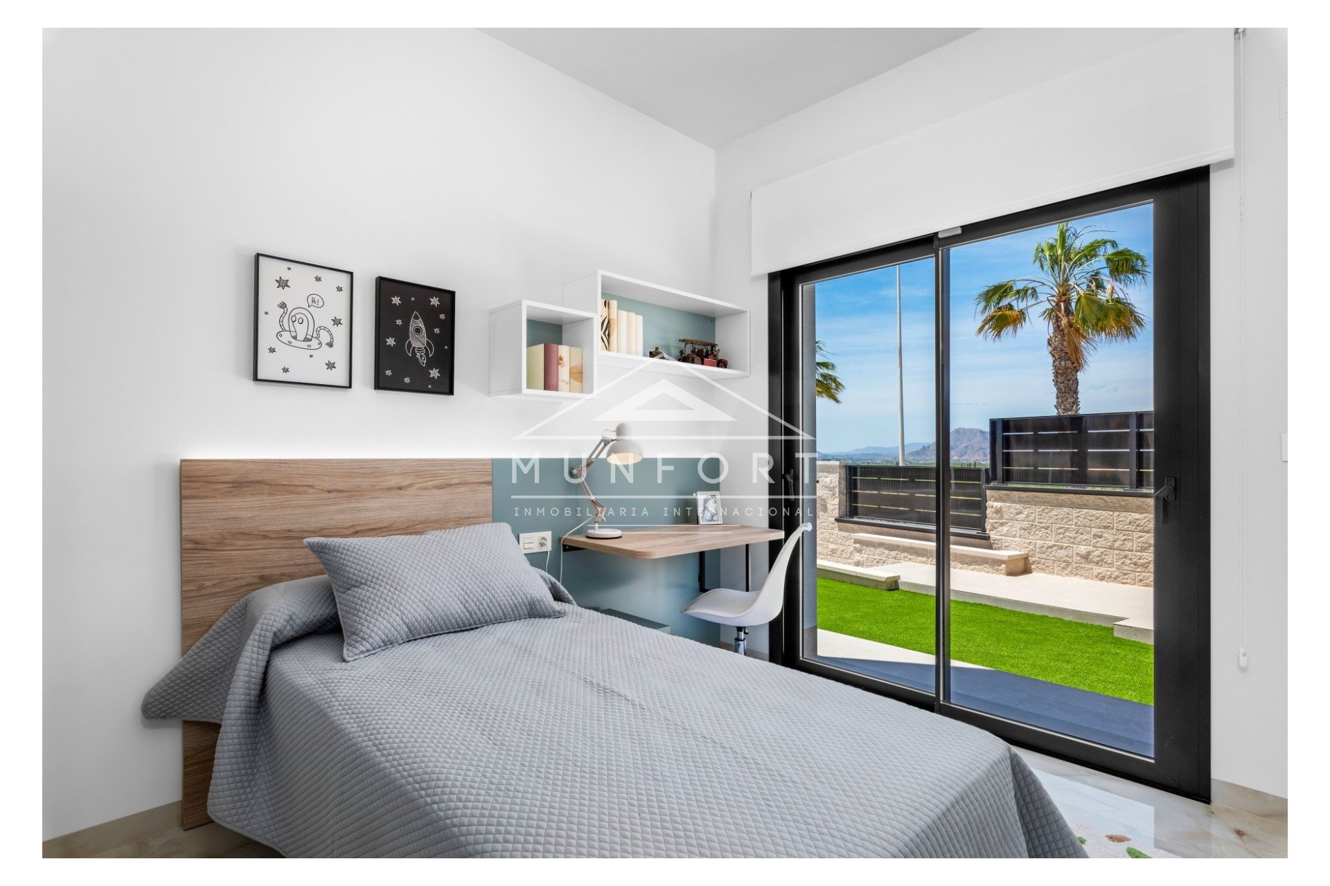 Resale - Villas -
Algorfa