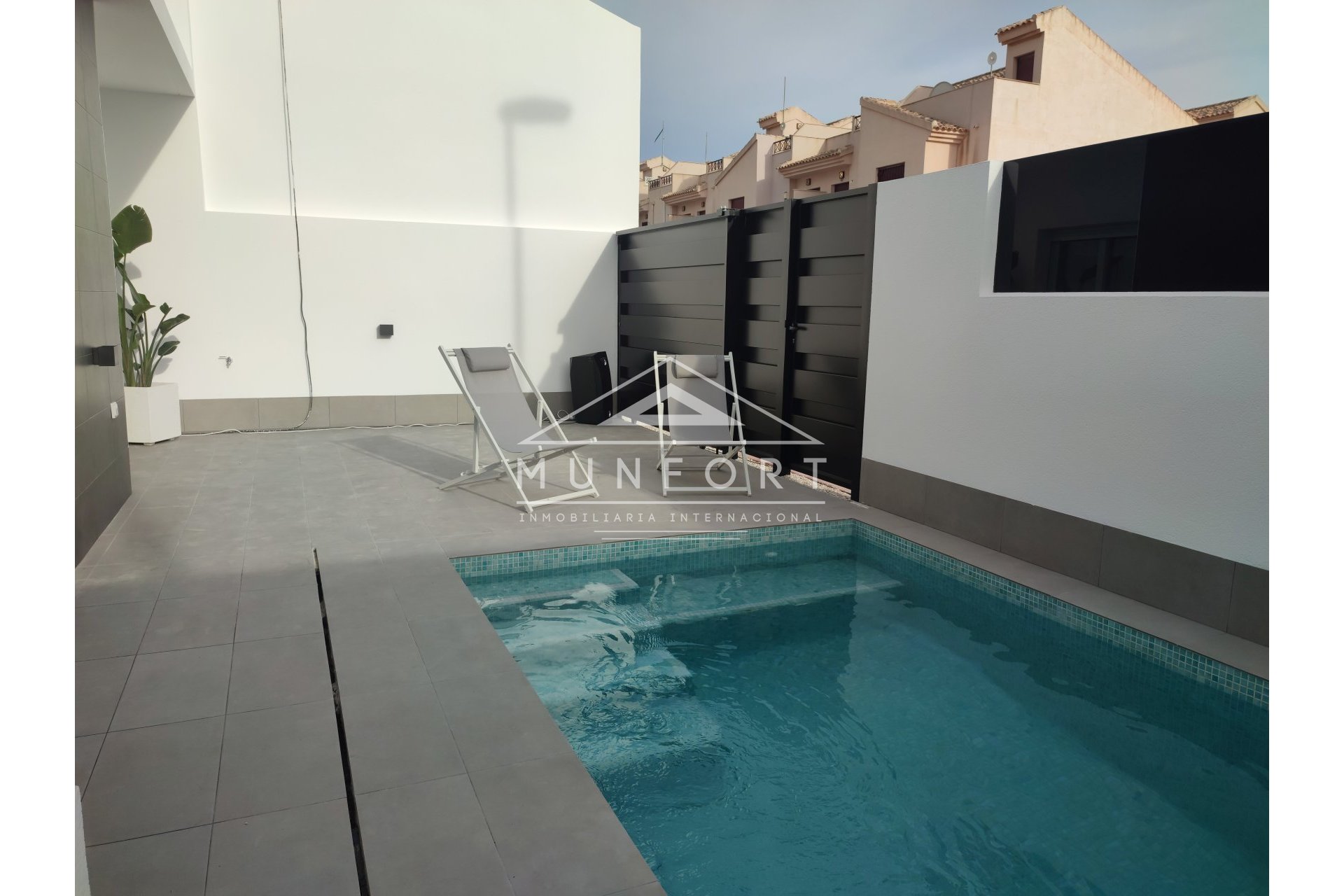 Resale - Villas -
Balsicas