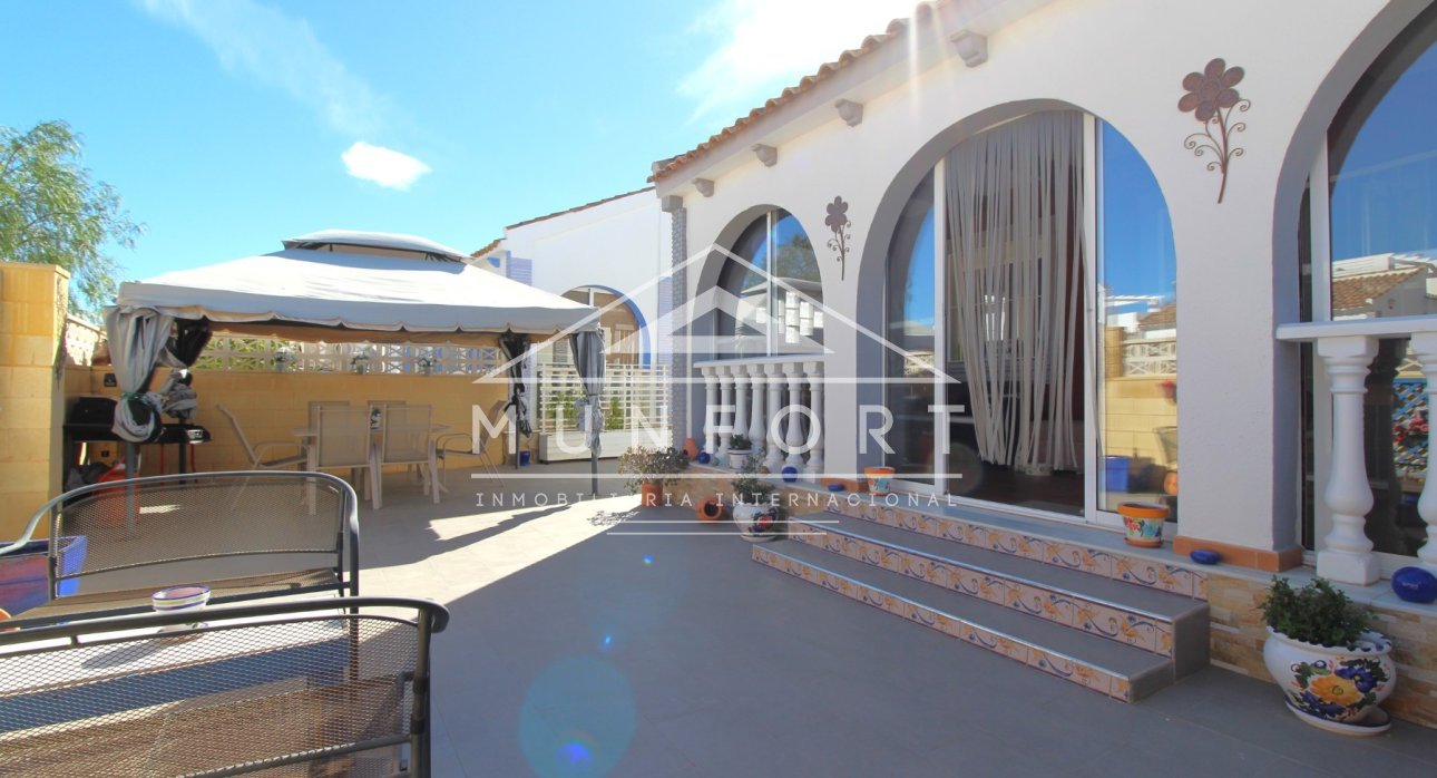 Resale - Villas -
Balsicas