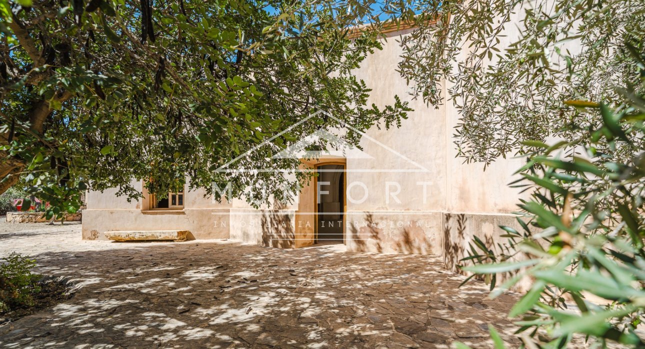 Resale - Villas -
Balsicas