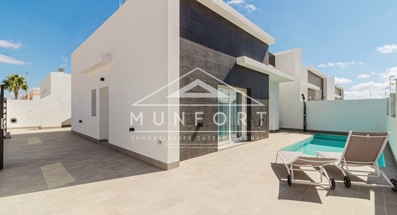 Resale - Villas -
Balsicas