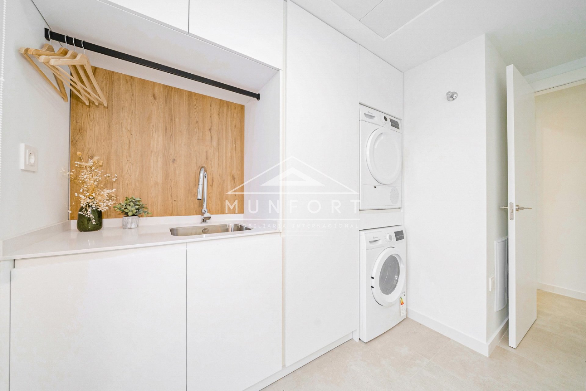 Resale - Villas -
Baños y mendigo - Baños y Mendigo