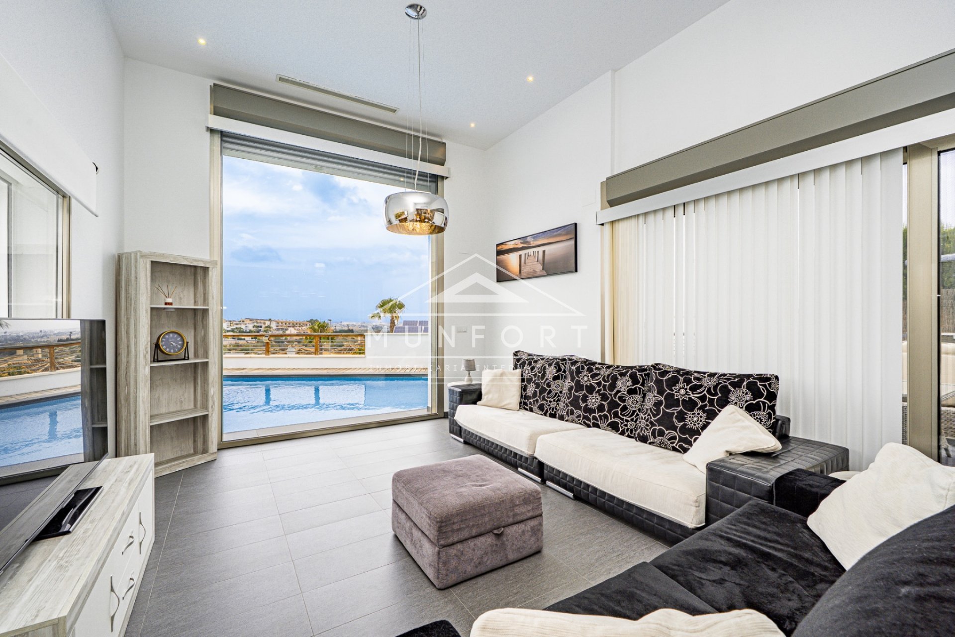 Resale - Villas -
Benijófar