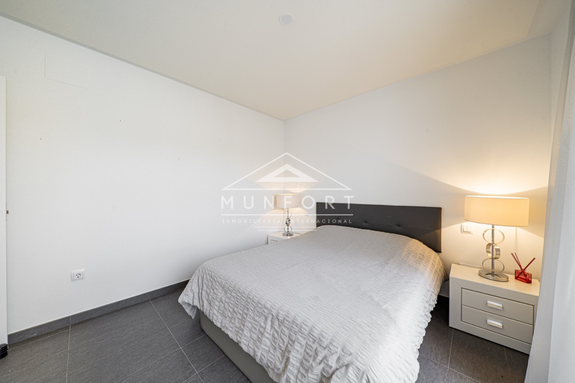 Resale - Villas -
Benijófar