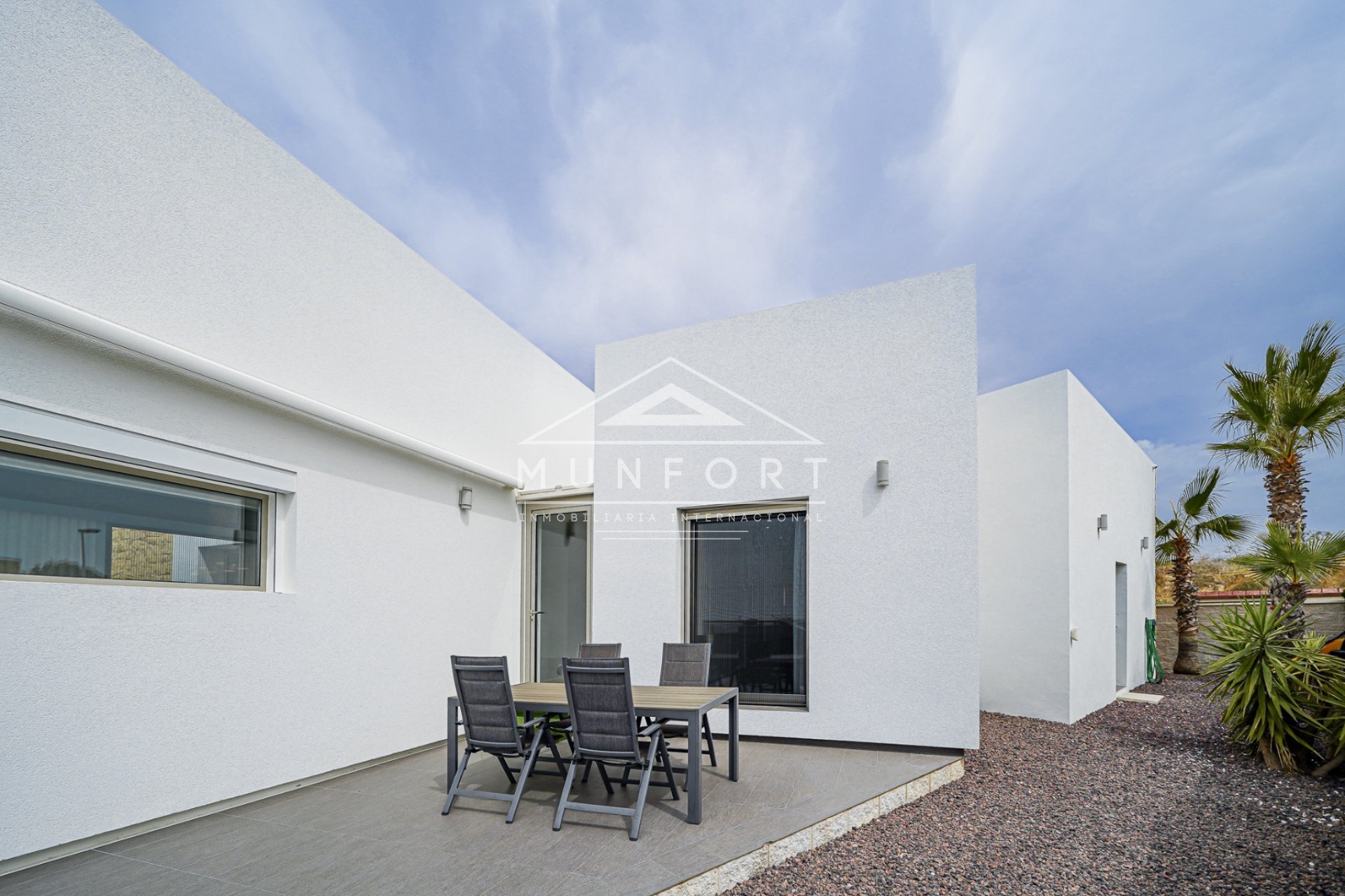 Resale - Villas -
Benijófar