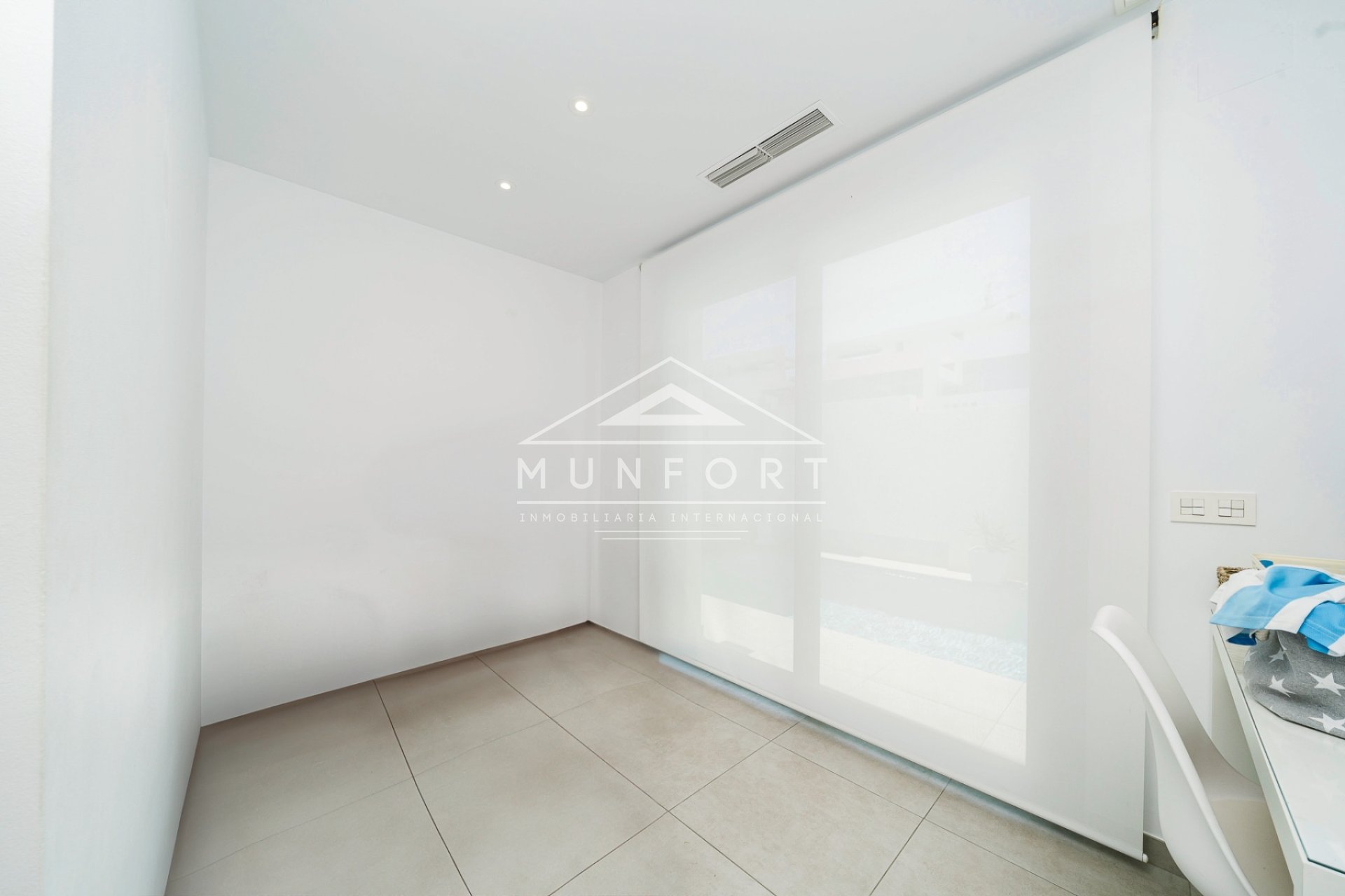 Resale - Villas -
Benijófar