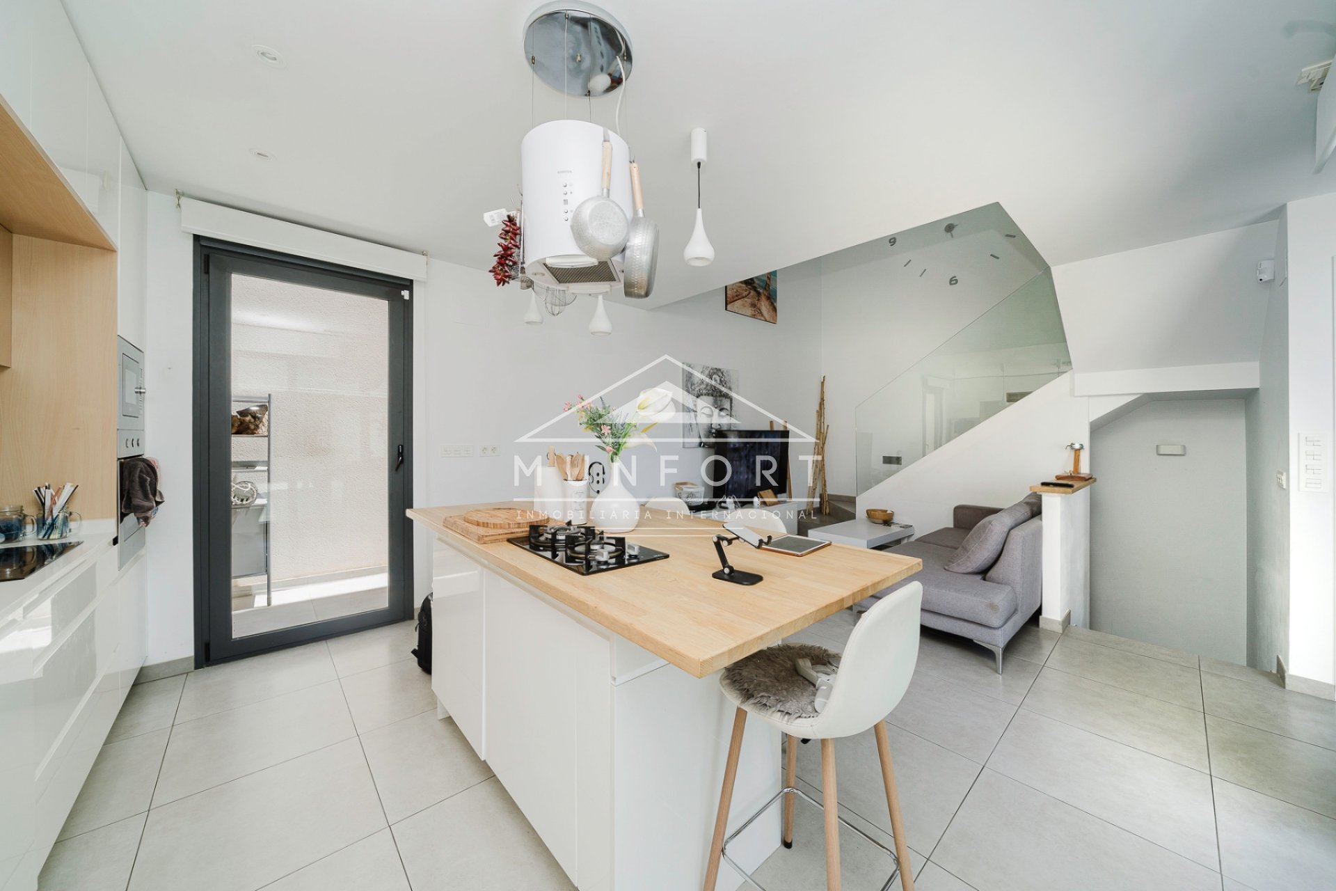 Resale - Villas -
Benijófar