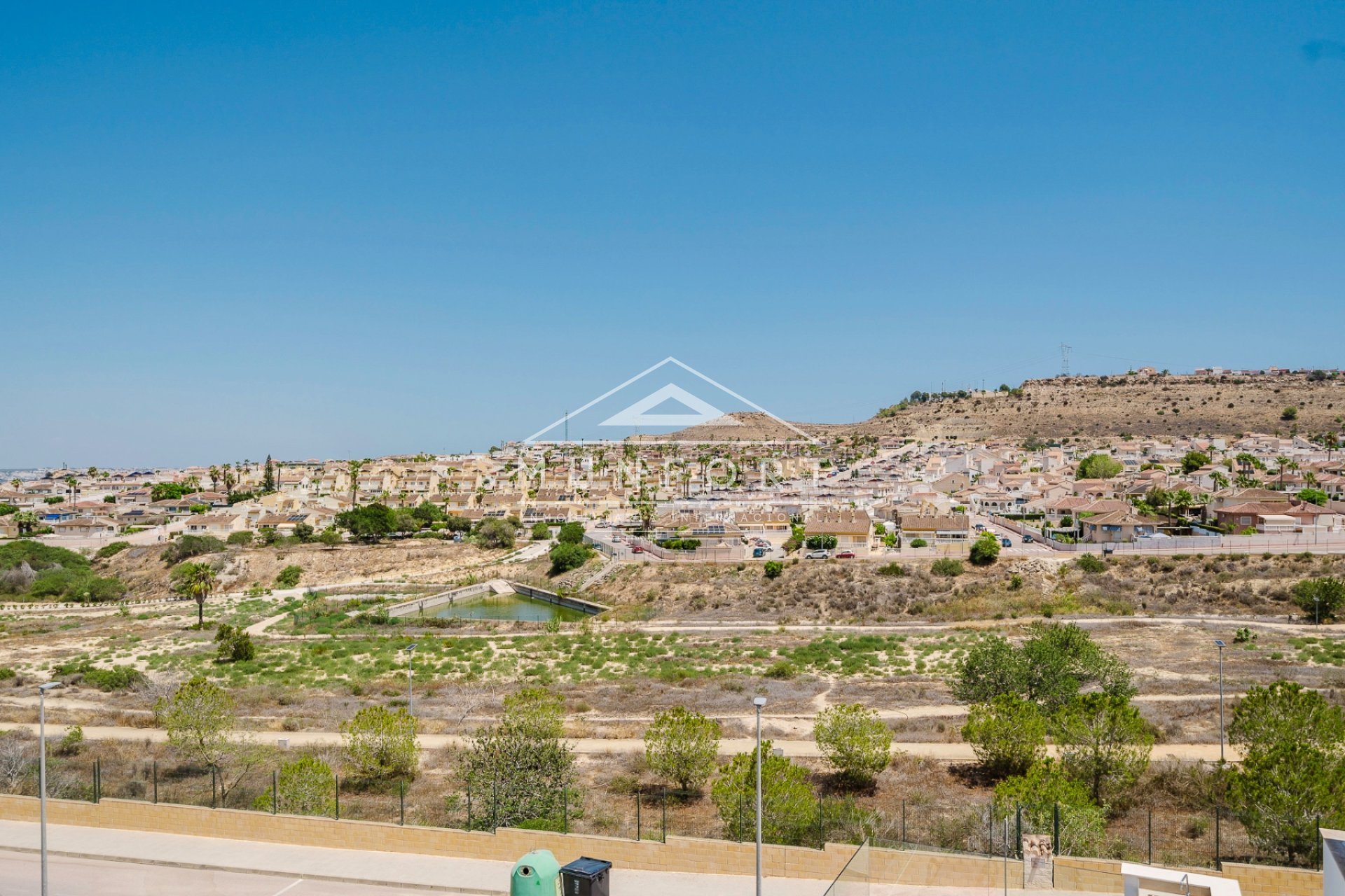 Resale - Villas -
Benijófar