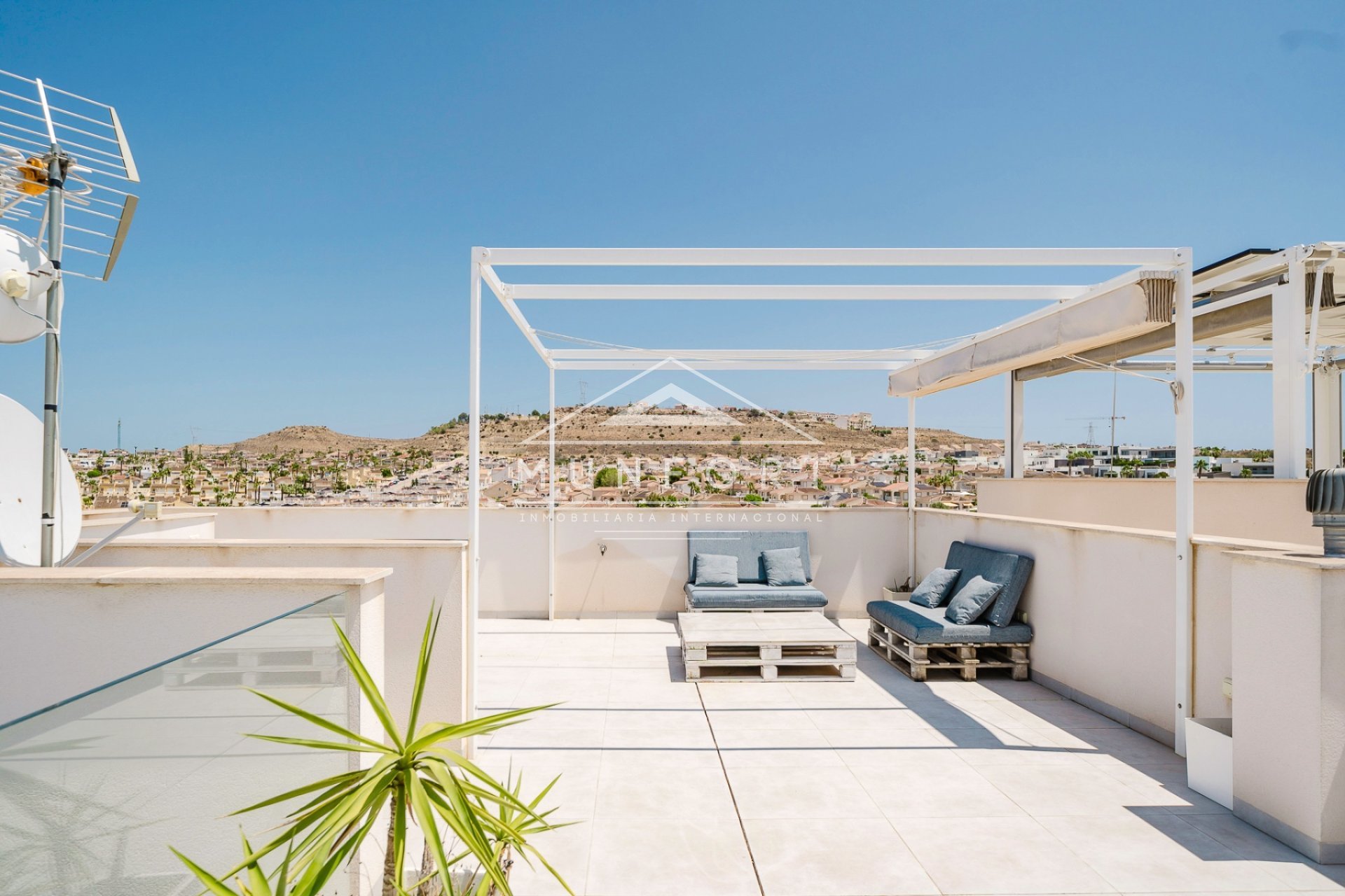 Resale - Villas -
Benijófar