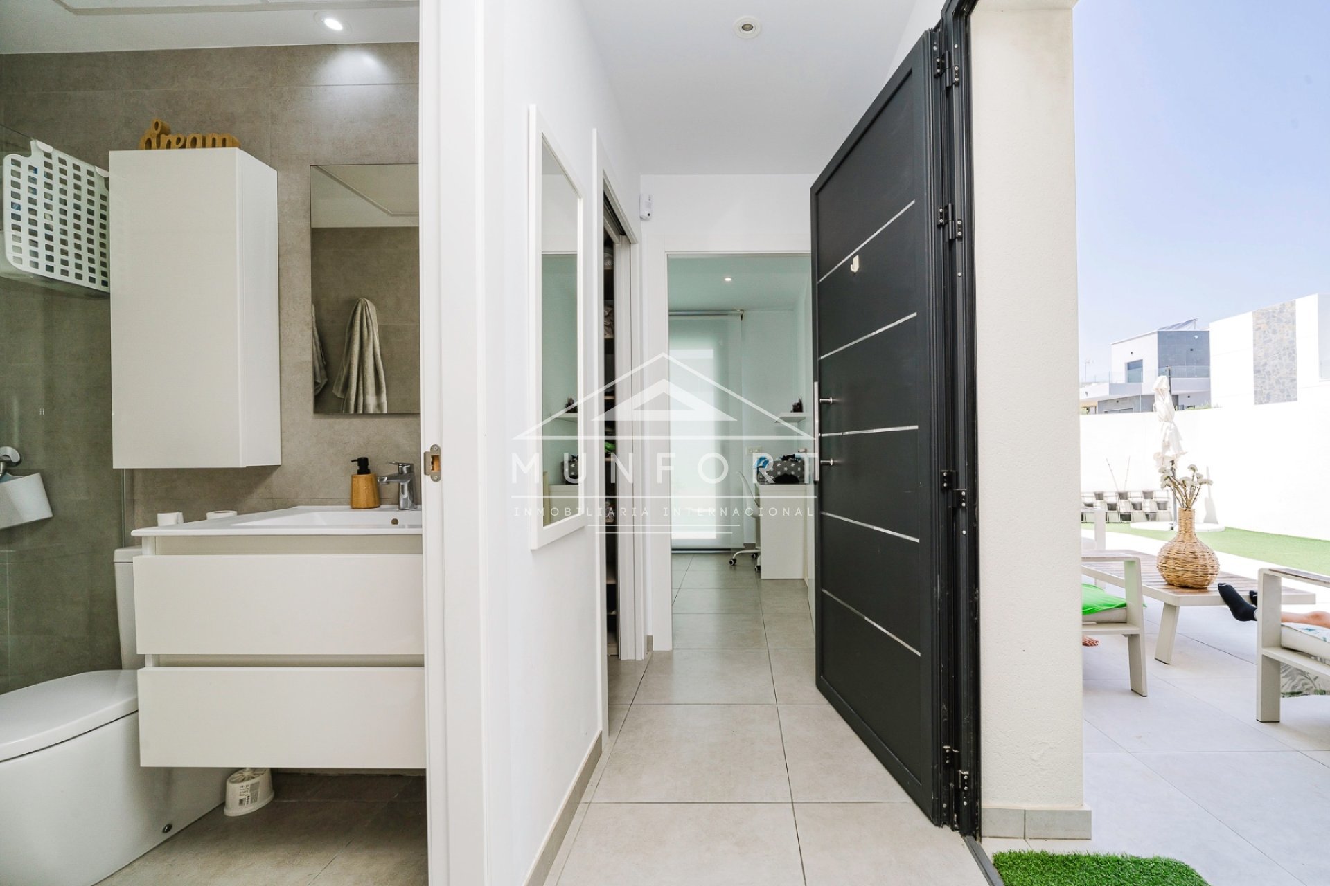 Resale - Villas -
Benijófar