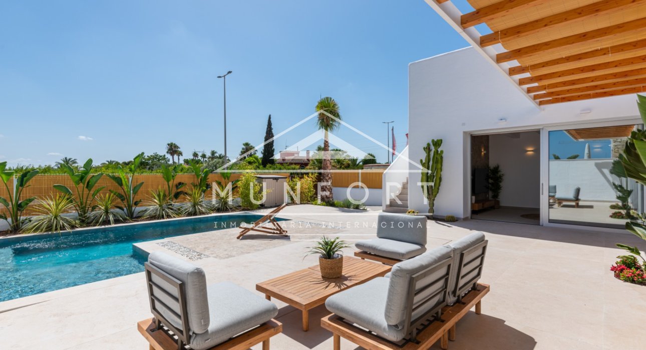 Resale - Villas -
Benijófar