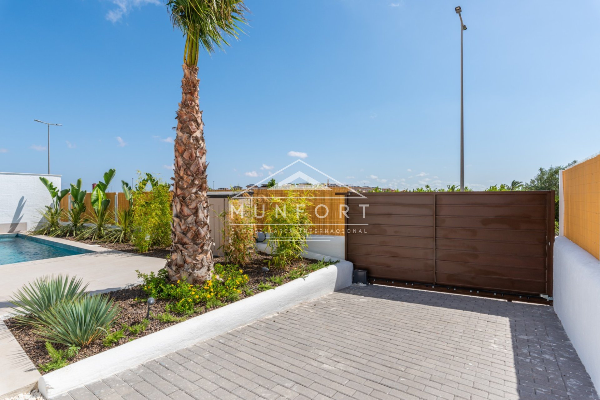 Resale - Villas -
Benijófar