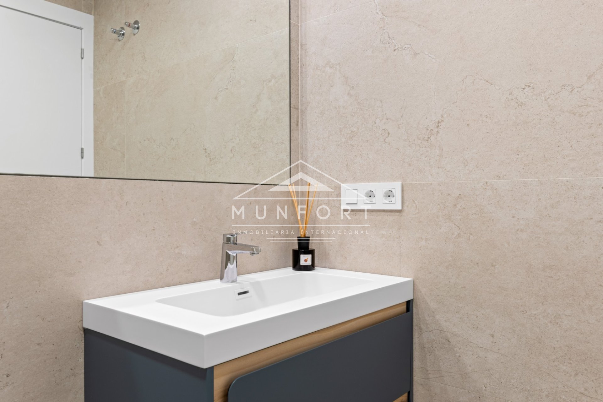 Resale - Villas -
Benijófar