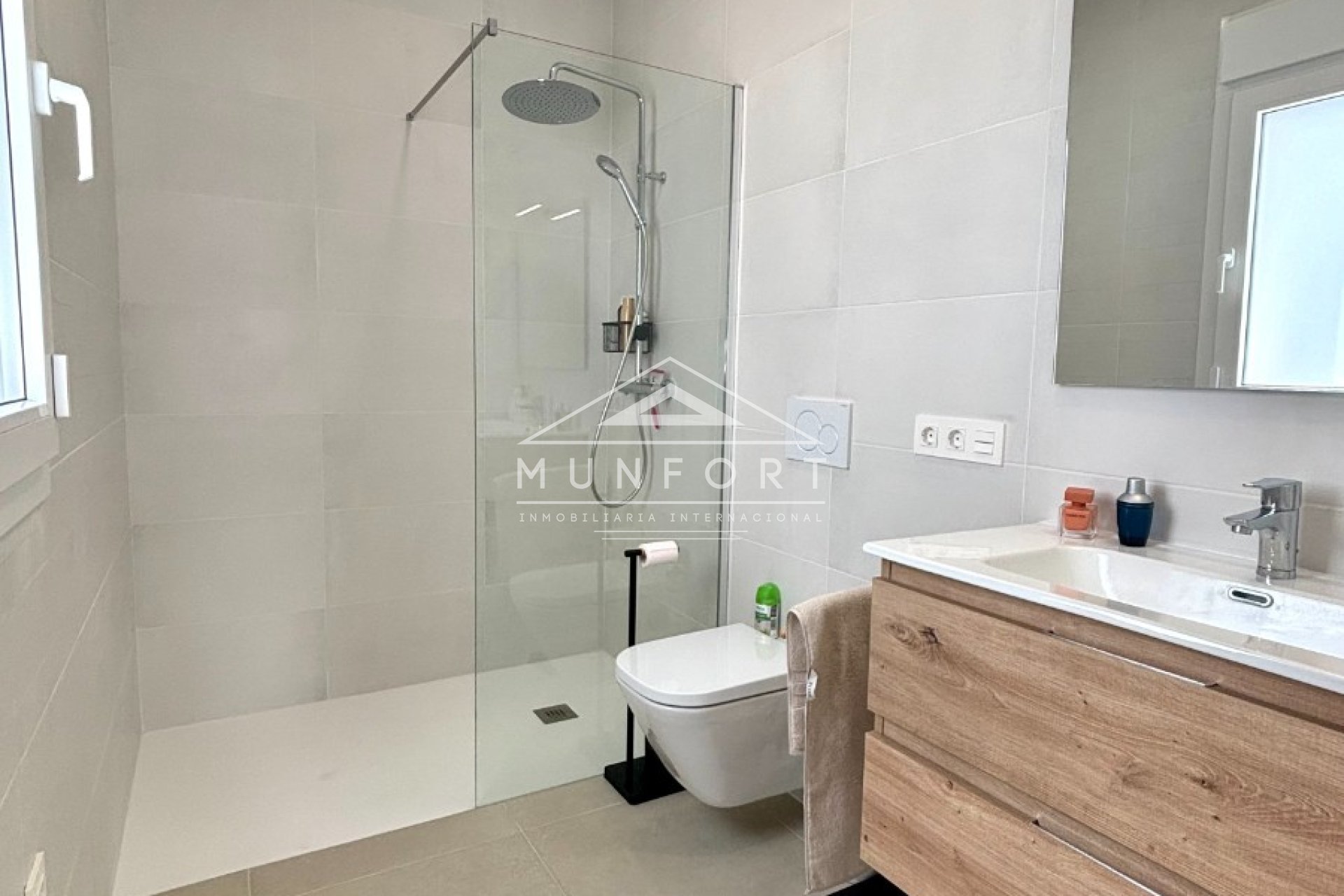 Resale - Villas -
Benijófar