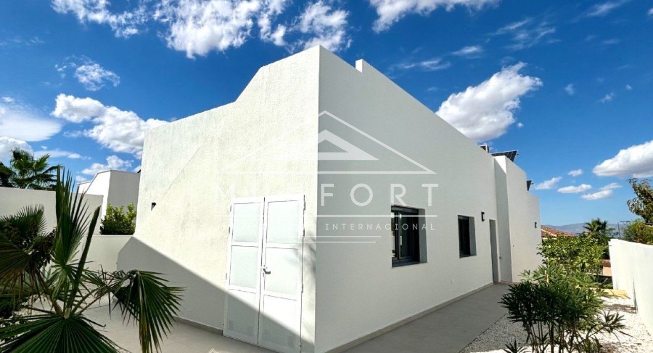 Resale - Villas -
Benijófar