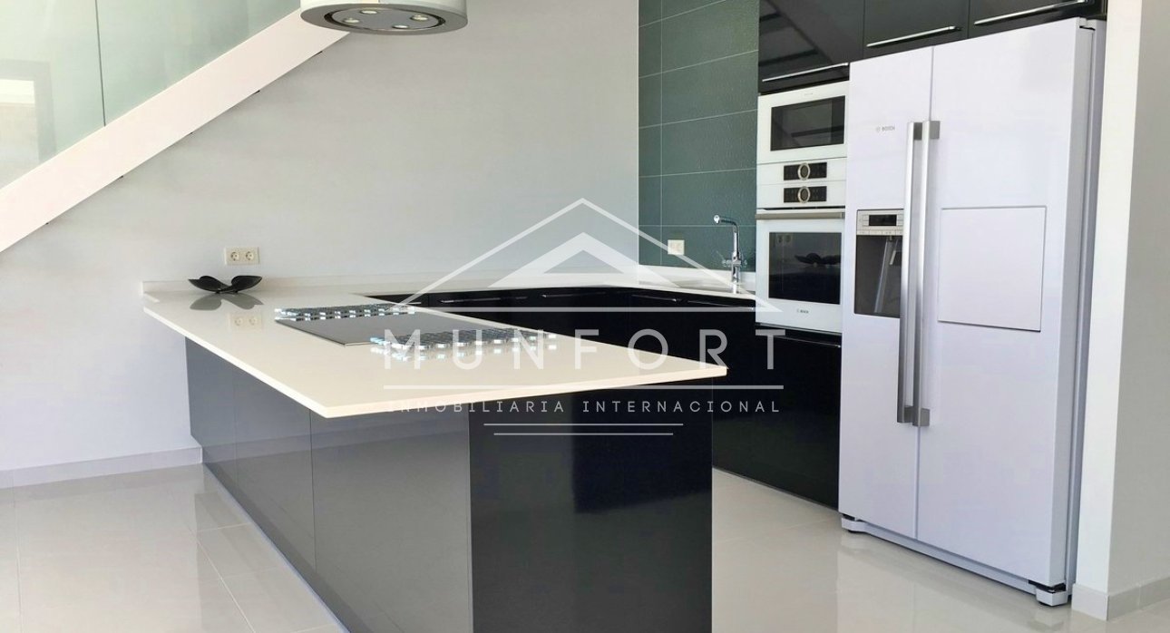 Resale - Villas -
Benijófar