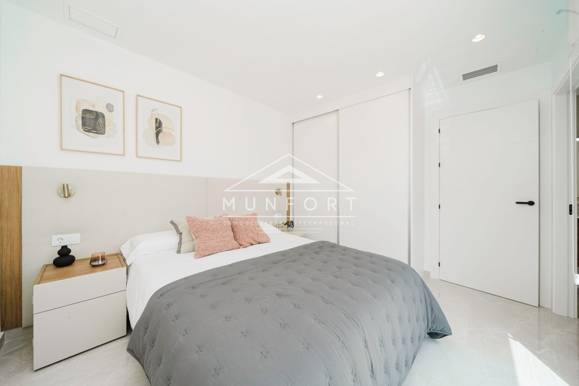 Resale - Villas -
Benijófar