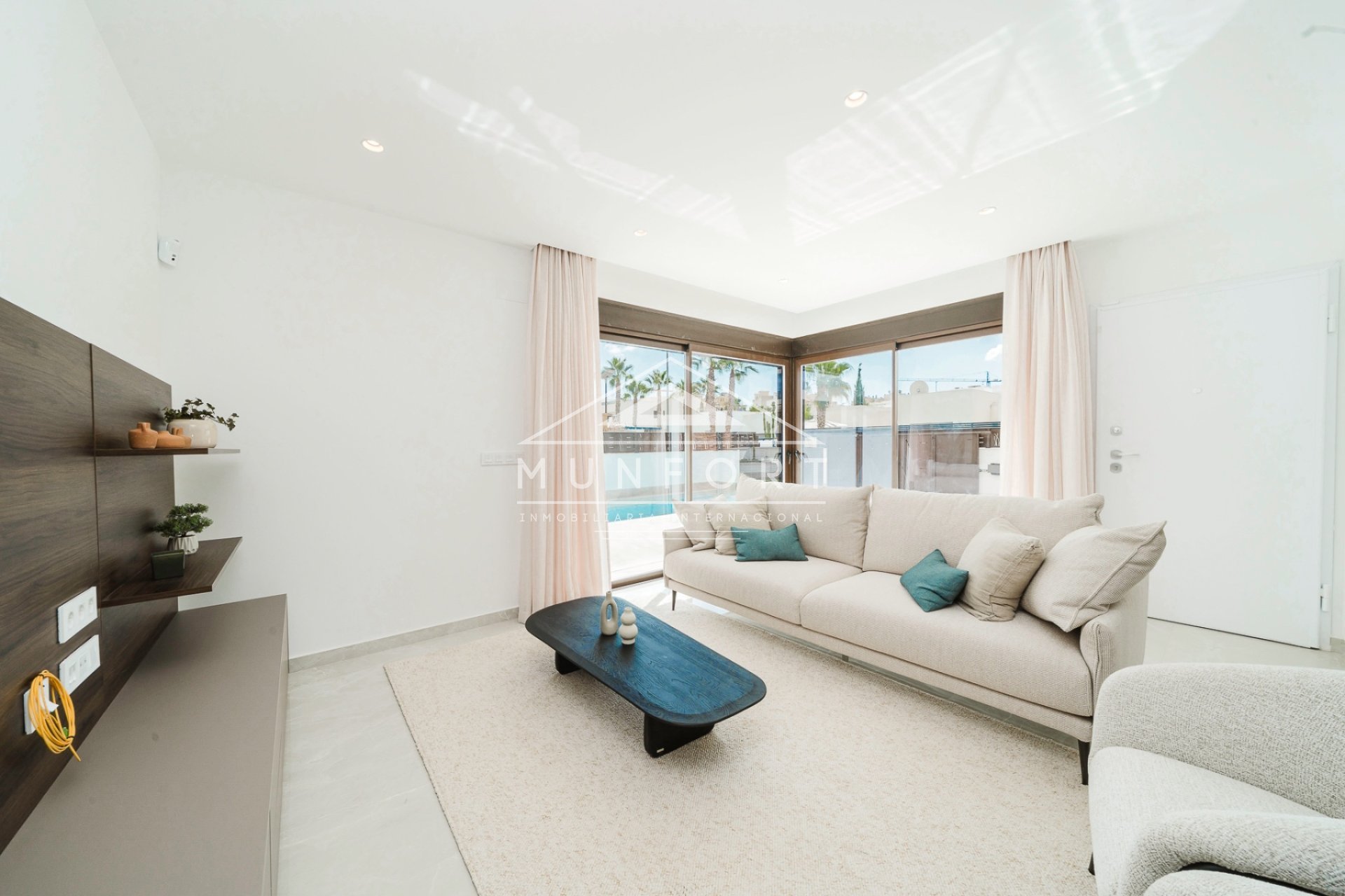 Resale - Villas -
Benijófar