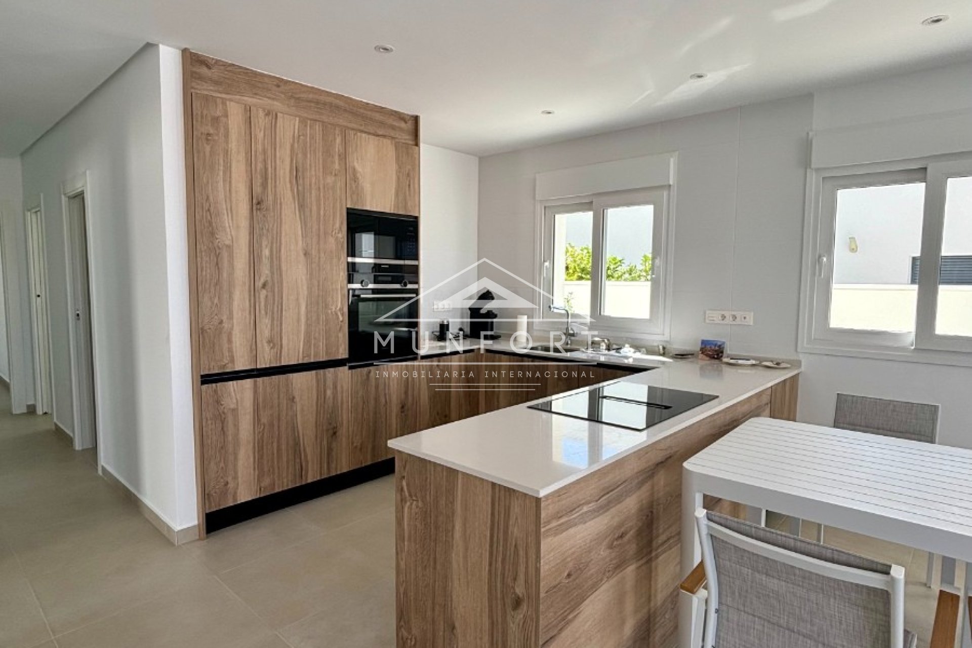 Resale - Villas -
Benijófar