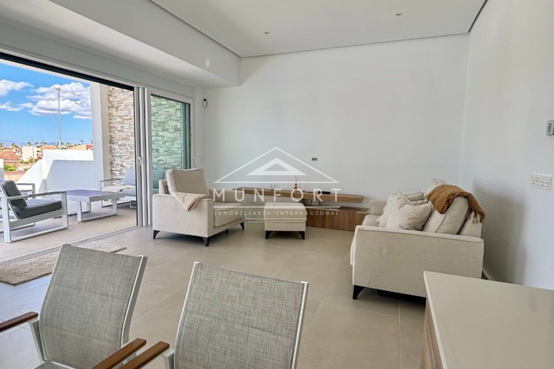 Resale - Villas -
Benijófar