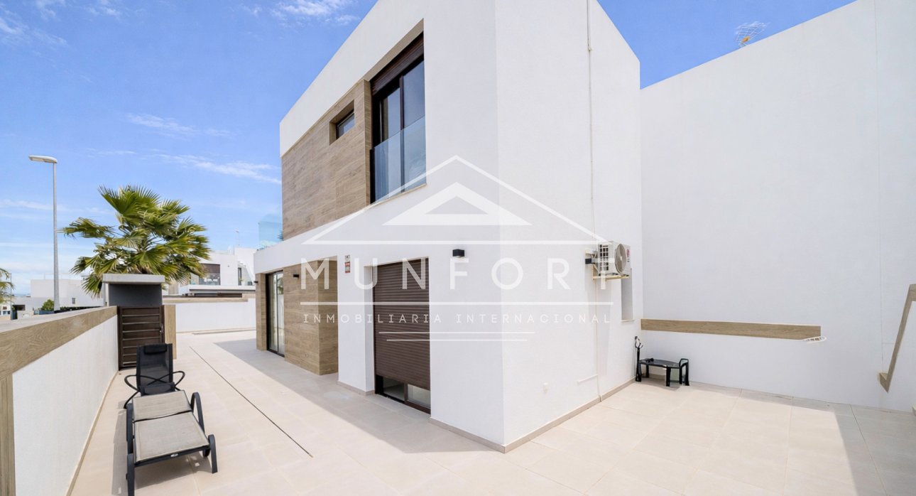 Resale - Villas -
Benijófar