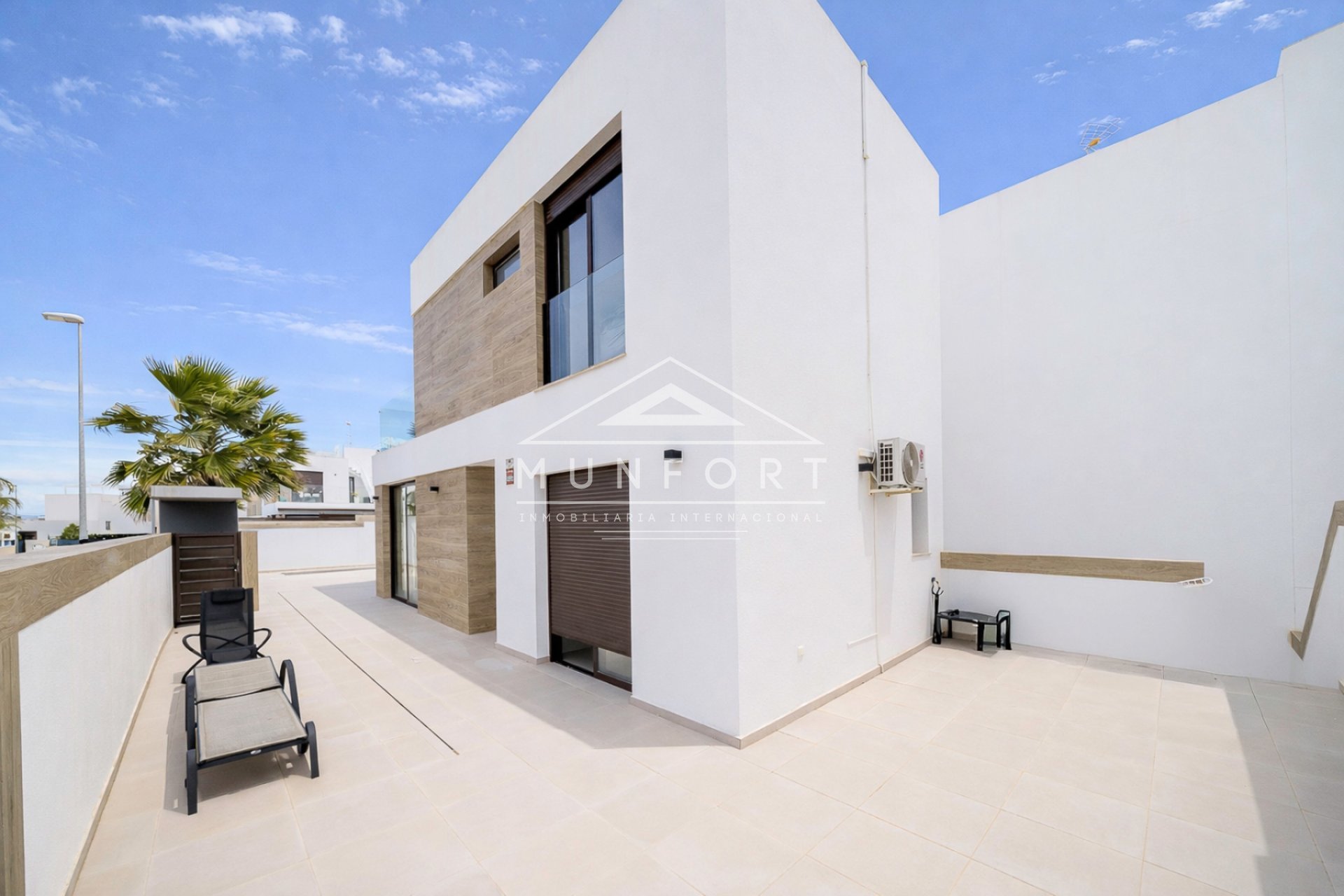 Resale - Villas -
Benijófar